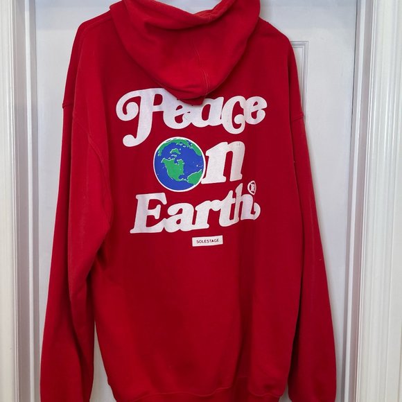 SOLESTAGE LA "PEACE ON EARTH" HOODIE (EXCLUSIVE) - Picture 1 of 5